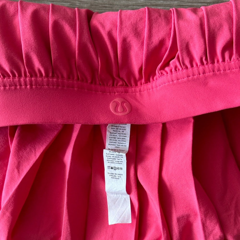 Lululemon Athletica Vibrant Pink Pleated Skirt - Picture 2 of 3